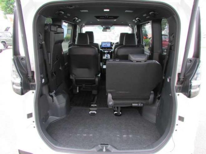 ヴォクシー2.0 S-Z 4WD　GRエアロ/WORK20インチアルミホイール/RSR車高調/純正ナビ/フルセグTV/バックカメラ/両側パワースライドドア/レーダークルーズコントロール/純正フリップダウンモニター/ビルトインETC 2000