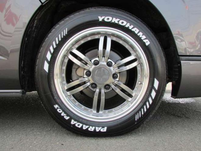 ハイエースバン2.8 スーパーGL ダークプライムII ロングボディ ディーゼルターボ 4WD　グレーメタリック　415COBRAクリーンルック3フロントスポイラー　ステージ2ルーフスポイラー　バッドフェイスBY2ボンネット　バッドラッカー17インチAW　ヨコハマPARADA17インチホワイトレター 2800