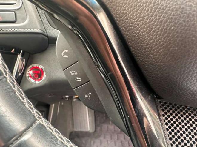 ヴェゼル1.5 ハイブリッド Z ホンダセンシング 4WD　ハーフレザーシート クルーズコントロール ステアリングスイッチ オートライト 車線逸脱防止 横滑り防止  ETC 純正ナビ USB HDMI Bluetooth TV Bカメラ SPORTモード 電動パーキング ブレーキホールド 純正エンスタ 1500
