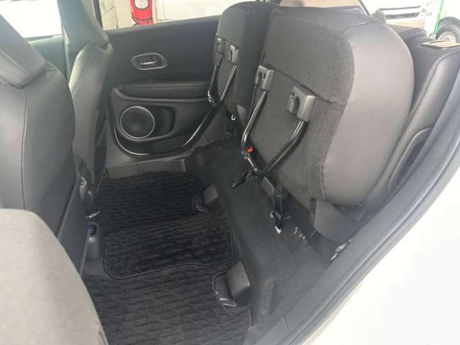 ヴェゼル1.5 ハイブリッド Z ホンダセンシング 4WD　ハーフレザーシート クルーズコントロール ステアリングスイッチ オートライト 車線逸脱防止 横滑り防止  ETC 純正ナビ USB HDMI Bluetooth TV Bカメラ SPORTモード 電動パーキング ブレーキホールド 純正エンスタ 1500