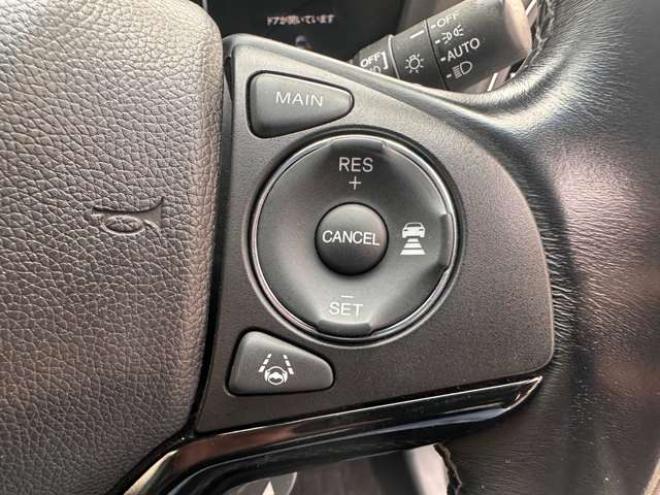 ヴェゼル1.5 ハイブリッド Z ホンダセンシング 4WD　ハーフレザーシート クルーズコントロール ステアリングスイッチ オートライト 車線逸脱防止 横滑り防止  ETC 純正ナビ USB HDMI Bluetooth TV Bカメラ SPORTモード 電動パーキング ブレーキホールド 純正エンスタ 1500