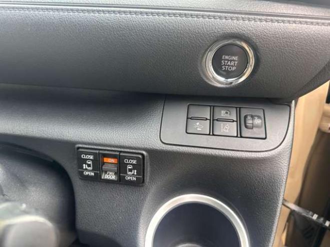 シエンタ1.5 G 4WD　両側パワースライドドア Pスタート ステアリングスイッチ　社外7インチナビ  Bカメラ Bluetooth ワンセグTV 横滑り防止 車線逸脱防止 USBポート 前後ドラレコ 純正エンジンスターターISOFIX対応 オートハイビーム 1500