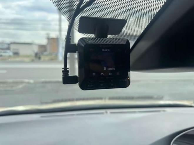 シエンタ1.5 G 4WD　両側パワースライドドア Pスタート ステアリングスイッチ　社外7インチナビ  Bカメラ Bluetooth ワンセグTV 横滑り防止 車線逸脱防止 USBポート 前後ドラレコ 純正エンジンスターターISOFIX対応 オートハイビーム 1500