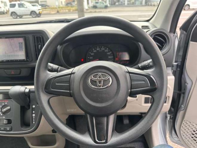 パッソ1.0 X 4WD　キーレス アイドリングストップ 横滑り防止 ヘッドライトレベライザー ETC　社外ナビ CD DVD SD USB AM FM Bカメラ　ISOFIX対応　LEDフォグランプ 1000