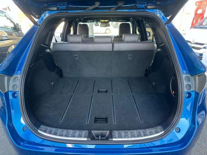 ハリアー2.0 プレミアム アドバンストパッケージ スタイルアッシュ 4WD　前席パワーシート ハーフレザーシート JBLスピーカー パワーバックドア ステアリングスイッチ クルコン オートハイビーム 横滑り防止 車線逸脱防止 シートメモリー 純正9インチナビ　Bluetooth 純正エンスタ ISOFIX 2000