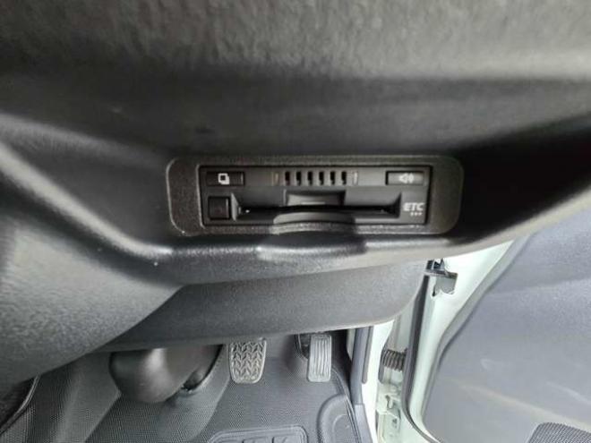 ハイエースバン2.8 スーパーGL ダークプライムII ロングボディ ディーゼルターボ 4WD　ESSEX　FスポイラーVer3 サイドライナー リアライナー フロアマッド ENCD17インチ YOKOHAMA PA03 ハーフレザーシート Pスタート リアヒーター&クーラー 社外テールランプ OPLEDヘッドライト ベッドキット 2800
