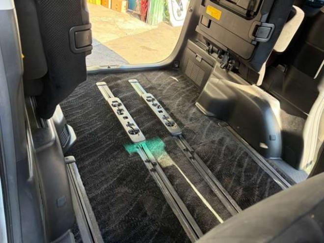 ヴェルファイア2.4 Z プラチナセレクションII タイプゴールド 4WD　リアTV・エンスタ・ETC・両側パワスラ 2400