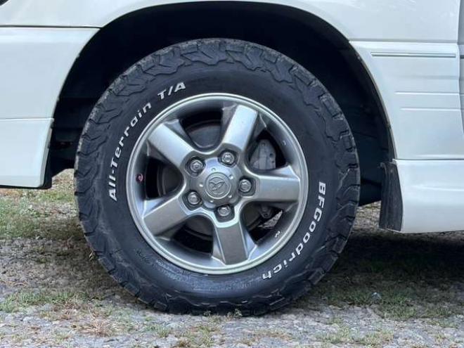 ランドクルーザー100 4.2 VXリミテッド Gセレクション ディーゼルターボ 4WD　エンジンスターター　前後ヒッチメンバー　サンルーフ 4200