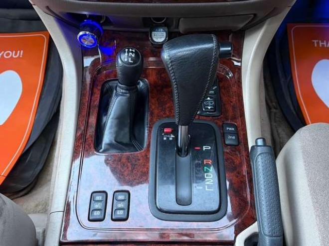 ランドクルーザー100 4.2 VXリミテッド Gセレクション ディーゼルターボ 4WD　エンジンスターター　前後ヒッチメンバー　サンルーフ 4200