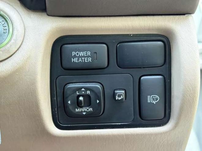 ランドクルーザー100 4.2 VXリミテッド Gセレクション ディーゼルターボ 4WD　エンジンスターター　前後ヒッチメンバー　サンルーフ 4200