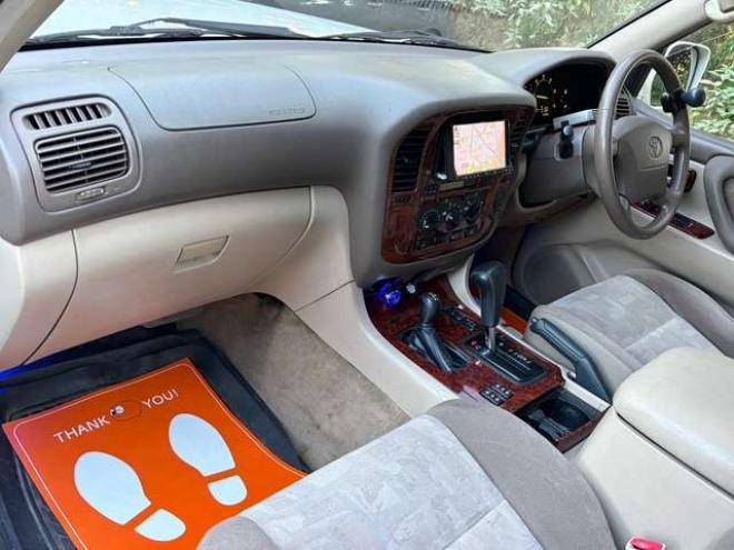 ランドクルーザー100 4.2 VXリミテッド Gセレクション ディーゼルターボ 4WD　エンジンスターター　前後ヒッチメンバー　サンルーフ 4200