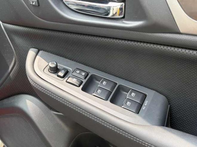 レガシィアウトバック 2.5 4WD　アイサイト　エンジンスターター　ETC　ナビTV　記録簿　革シート　パワステ　パワーウィンドウ　キーレスエントリー　　クルコン　アルミホイール　横滑り防止装置　盗難防止装置　レーンキープアシスト 2500