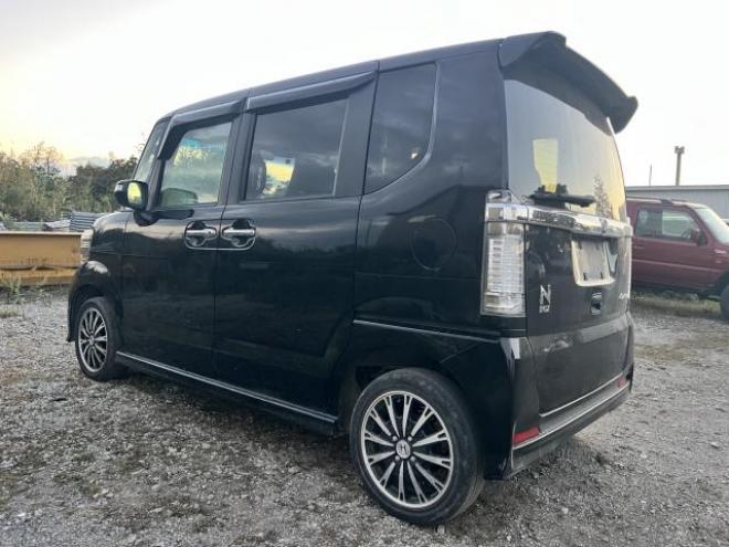 N-BOXカスタムGターボAパッケージ 4WD 660 5Dr