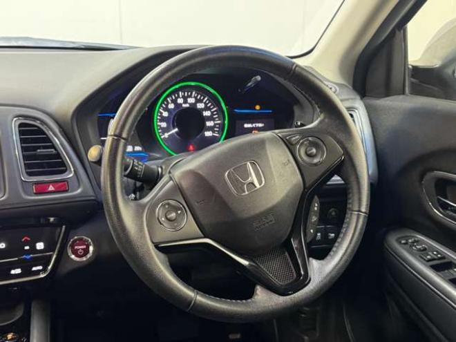 ヴェゼル1.5 ハイブリッド X 4WD　ナビ　TV　Bカメラ　Bluetooth　夏冬タイヤ 1500