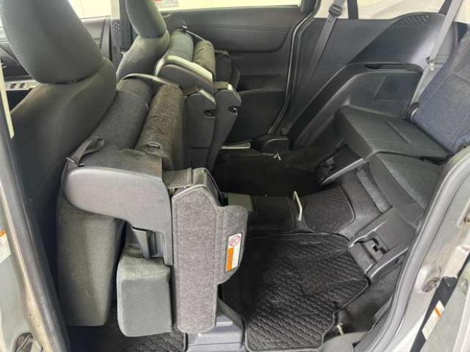 シエンタ1.5 X Vパッケージ 4WD　夏冬タイヤ　ナビ　TV　Bカメラ Bluetooth 1500