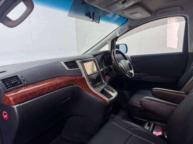 アルファード2.4 240S プライムセレクションII 4WD　ナビ　TV　Bカメラ　Bluetooth　フリップダウン　両側Pスライド　パワーバックドア 2400