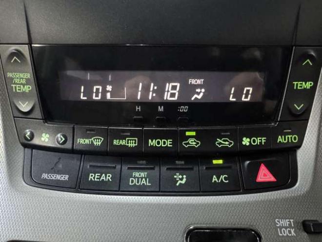 アルファード2.4 240S プライムセレクションII 4WD　ナビ　TV　Bカメラ　Bluetooth　フリップダウン　両側Pスライド　パワーバックドア 2400