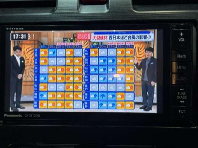 インプレッサXVハイブリッド 2.0i 4WD　夏冬タイヤ　ナビ　TV　Bカメラ　Egスターター 2000