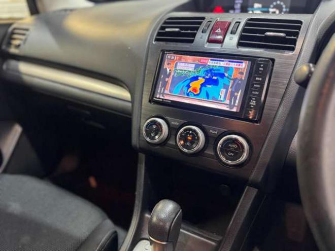インプレッサXVハイブリッド 2.0i 4WD　夏冬タイヤ　ナビ　TV　Bカメラ　Egスターター 2000