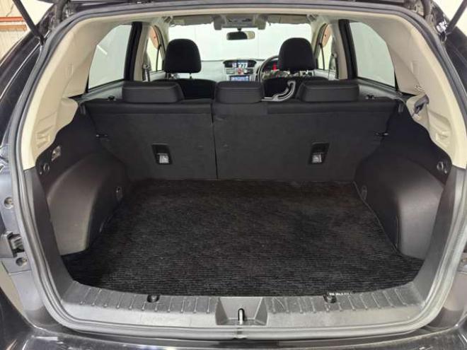 インプレッサXV2.0i-L アイサイト 4WD　ナビ　TV　Bluetooth　夏冬タイヤ 2000