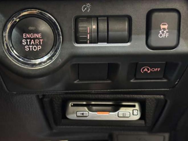 インプレッサXV2.0i-L アイサイト 4WD　ナビ　TV　Bluetooth　夏冬タイヤ 2000