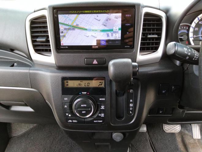 スペーシアスペーシア Ｇ ４ＷＤ　ＡＢＳ　スマートキー　Ｐスタート　アイドリングストップ　エネチャージ　エンスタ　ＥＴＣ　ナビＴＶ　バックカメラ　ブルーツース　Ｆ席シートヒーター　夏冬タイヤ付　車検令和１０年１０月　保証１年付 4WD 660 5Dr