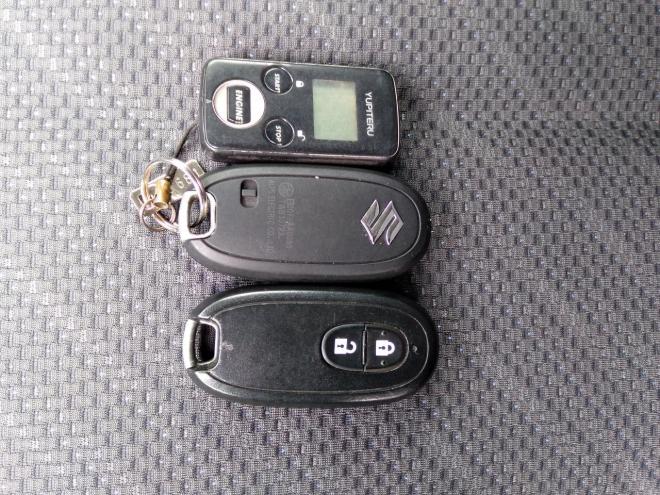 スペーシアスペーシア Ｇ ４ＷＤ　ＡＢＳ　スマートキー　Ｐスタート　アイドリングストップ　エネチャージ　エンスタ　ＥＴＣ　ナビＴＶ　バックカメラ　ブルーツース　Ｆ席シートヒーター　夏冬タイヤ付　車検令和１０年１０月　保証１年付 4WD 660 5Dr
