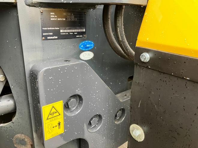 ホイールローダコマツ　中古　WA100-6　建機