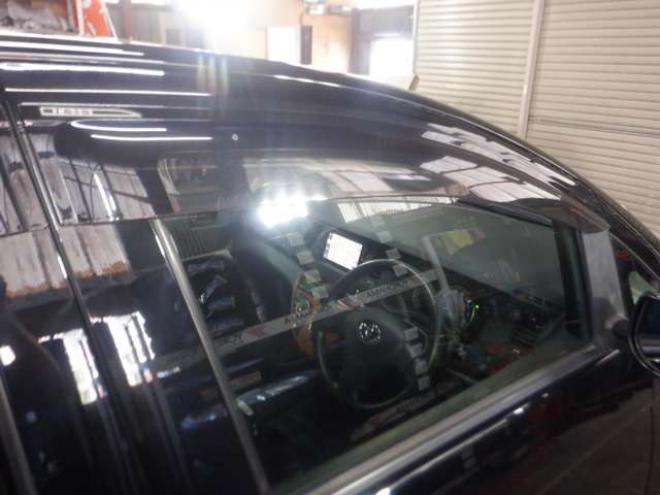 アイシス1.8 プラタナ 4WD　本州仕入・ナビ・TV・Bカメラ・パワスラ・スマートキー・プッシュスタート・寒冷地仕様・リアヒーター・フォグランプ・ビルトインETC・純正AW・オートエアコン・ドアバイザー・ 1800