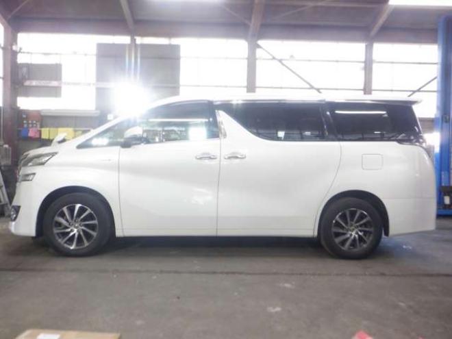 ヴェルファイアハイブリッド 2.5 V E-Four 4WD　本州仕入・ナビ・TV・B/T・フロントカメラ・バックカメラ・両側電動・ハーフレザーシート・LEDヘッドライト・メモリー付き電動シート・スマートキー・プッシュスタート・クルコン・クリアランスソナー・ETC 2500