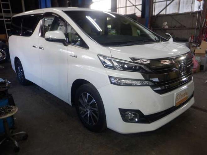 ヴェルファイアハイブリッド 2.5 V E-Four 4WD　本州仕入・ナビ・TV・B/T・フロントカメラ・バックカメラ・両側電動・ハーフレザーシート・LEDヘッドライト・メモリー付き電動シート・スマートキー・プッシュスタート・クルコン・クリアランスソナー・ETC 2500