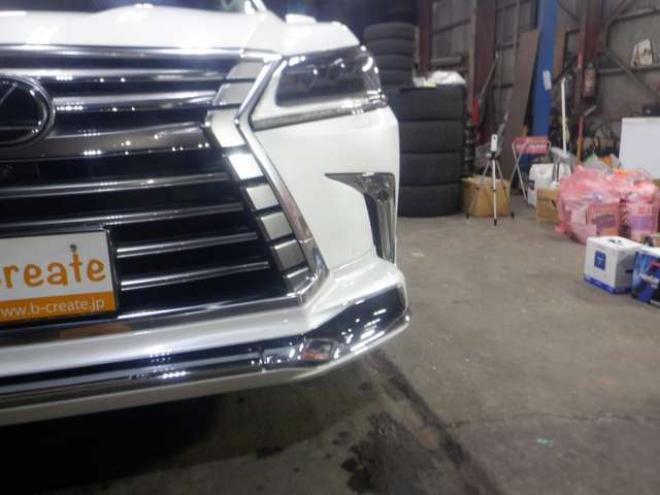 レクサスLX 570 4WD　本州仕入・ナビ・TV・B/T・全方位カメラ・サンルーフ・革シート・マクレビ・モデリスタエアロ・マフラー・リアエンタメ・LEDヘッドライト・パワーバックドア・HUD・BSM・クールボックス・シートヒーター・ 5700
