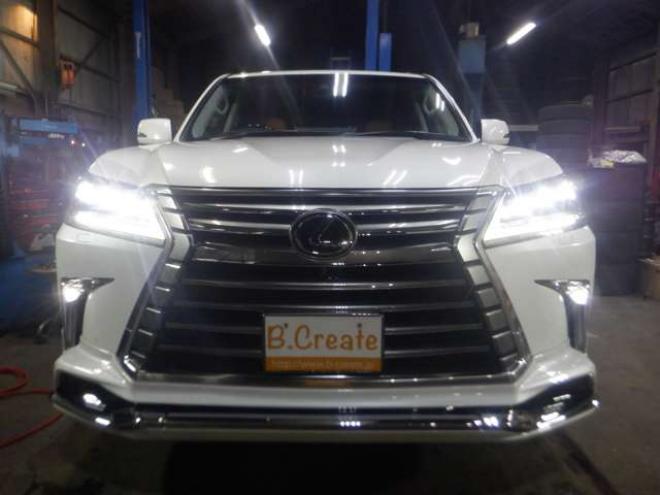 レクサスLX 570 4WD　本州仕入・ナビ・TV・B/T・全方位カメラ・サンルーフ・革シート・マクレビ・モデリスタエアロ・マフラー・リアエンタメ・LEDヘッドライト・パワーバックドア・HUD・BSM・クールボックス・シートヒーター・ 5700