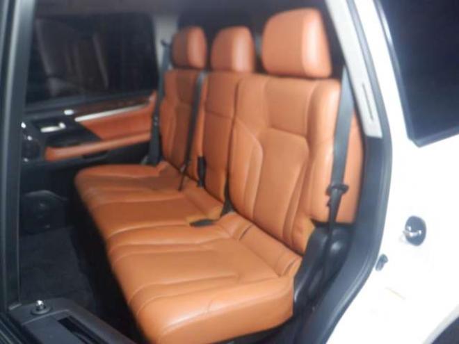 レクサスLX 570 4WD　本州仕入・ナビ・TV・B/T・全方位カメラ・サンルーフ・革シート・マクレビ・モデリスタエアロ・マフラー・リアエンタメ・LEDヘッドライト・パワーバックドア・HUD・BSM・クールボックス・シートヒーター・ 5700