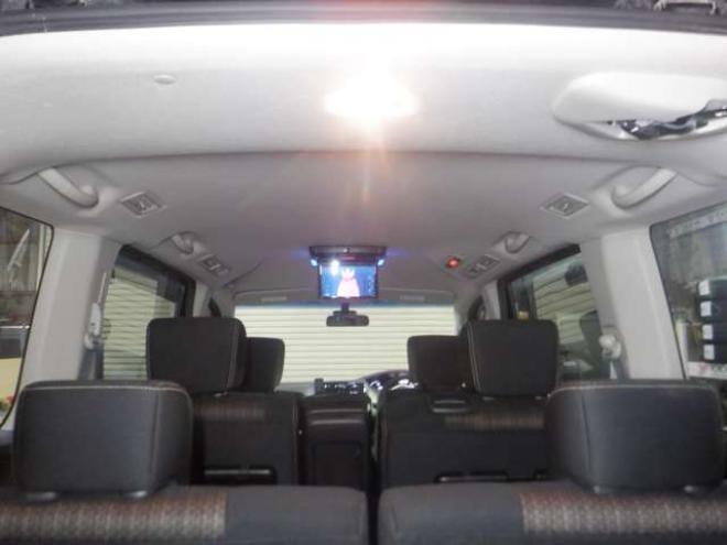 セレナ2.0 ハイウェイスター 4WD　ナビ・TV・Bカメラ・B/T・両側電動・LEDヘッドライト・フリップダウンモニター・後期型・インテリキー・プッシュスタート・クルコン・アイドリングストップ・純正エンスタ・フルフラットシート・ト・寒冷地仕様 2000
