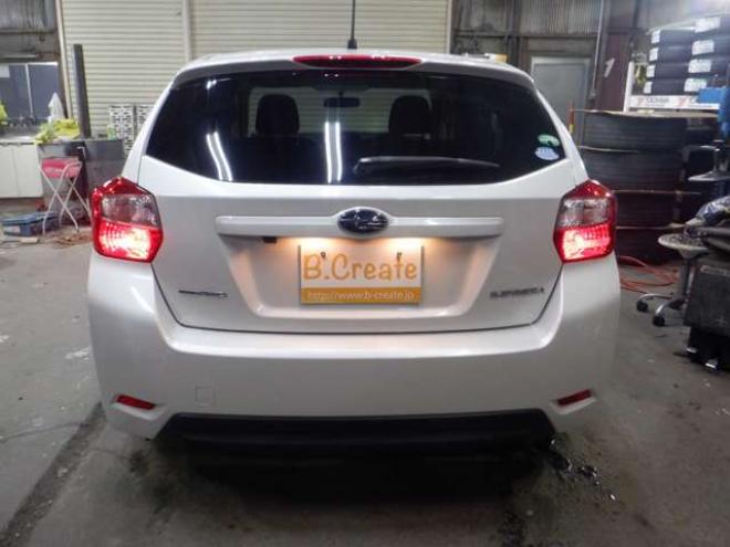 インプレッサスポーツ 1.6 i-L 4WD　ナビ・TV・B/T・Bカメラ・アイドリングストップ・スマートキー・プッシュスタート・HID・ヘッドライトウォッシャー・ETC・フォグランプ・オートエアコン・ドアバイザー・DVD再生 1600