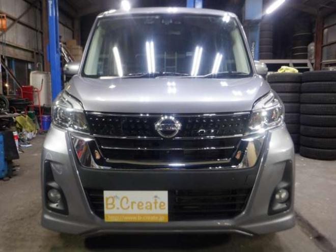 デイズルークスハイウェイスターX 4WD　本州仕入・後期型・ナビ・TV・B/T・アラウンドビューモニター・パワスラ・LEDヘッドライト・アイドリングストップ・衝突軽減・オートマチックハイビーム・ETC・シートヒーター・リア席サンシェード・インテリキー 660