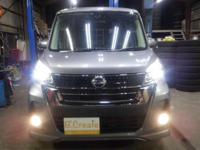 デイズルークスハイウェイスターX 4WD　本州仕入・後期型・ナビ・TV・B/T・アラウンドビューモニター・パワスラ・LEDヘッドライト・アイドリングストップ・衝突軽減・オートマチックハイビーム・ETC・シートヒーター・リア席サンシェード・インテリキー 660