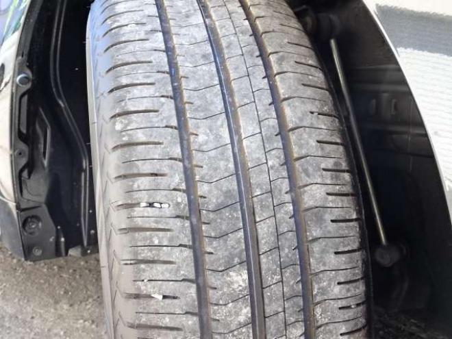 カローラツーリング 1.8 ハイブリッド S E-Four 4WD　本州車　HVシステム含保証2年/走行距離無制限プレミアムプラン付　4WD　セーフティセンス　ディスプレイオーディオ　地デジ　バックカメラ　HDMI入力　LEDヘッドライト　LEDフォグ　ブレーキホールド　AC100V 1800