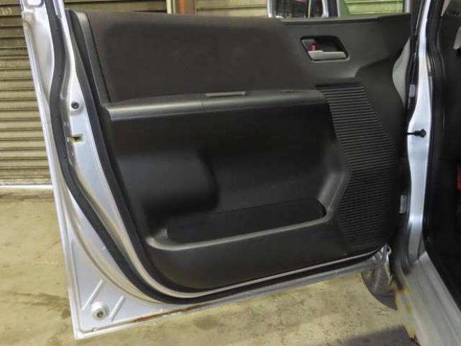 フリード1.5 フレックス 4WD　4WDTVナビBカメエンスタ積込タイヤ 1500