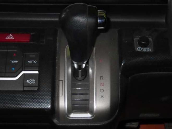 ステップワゴン2.0 スパーダ Z クールスピリット 4WD　防錆塗装4WDTVナビBカメETCエンスタ後席モニタ 2000
