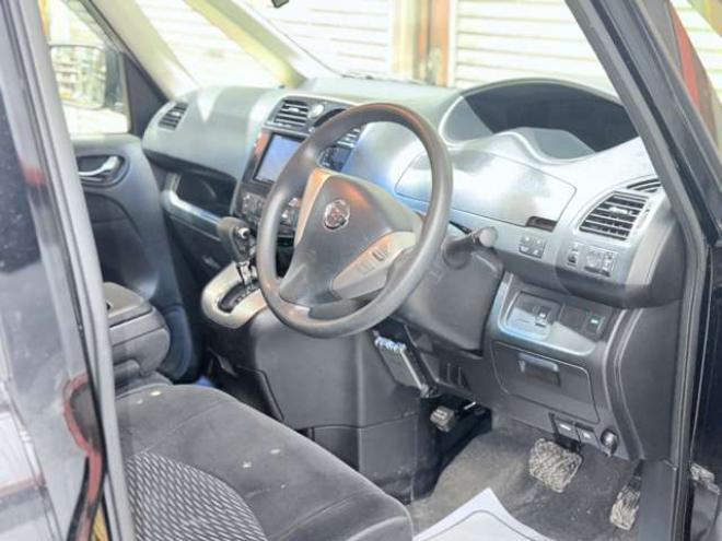 セレナ2.0 20X 4WD　防錆塗装4WDTVナビBカメETC後席モニタ 2000
