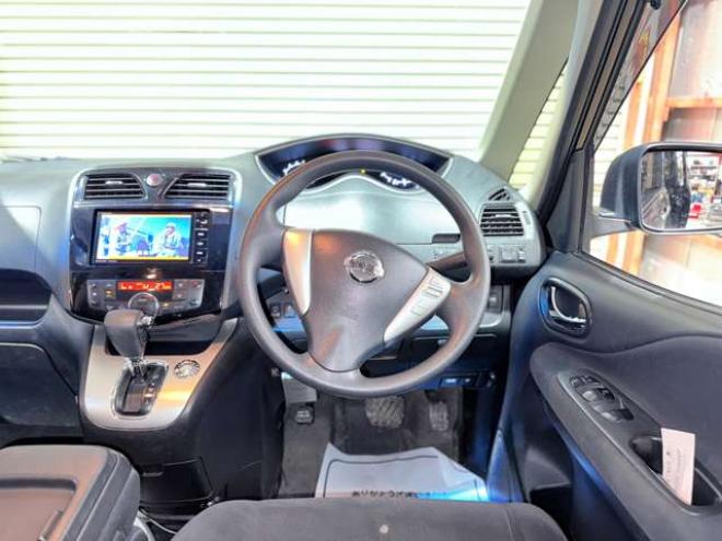セレナ2.0 20X 4WD　防錆塗装4WDTVナビBカメETC後席モニタ 2000