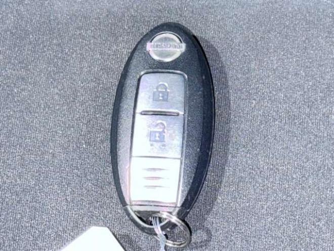 セレナ2.0 20X 4WD　防錆塗装4WDTVナビBカメETC後席モニタ 2000