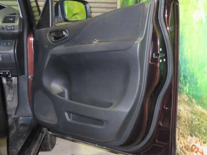 セレナ2.0 20X Vセレクション+Safety 4WD　4WDTVナビBカメ後席モニタETCエンスタ 2000