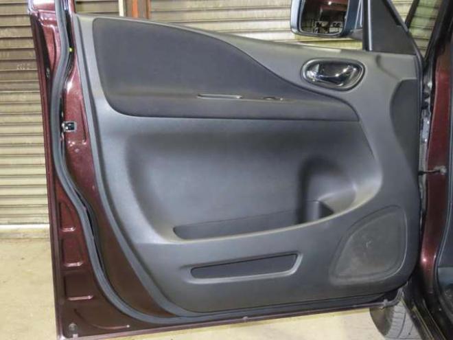 セレナ2.0 20X Vセレクション+Safety 4WD　4WDTVナビBカメ後席モニタETCエンスタ 2000