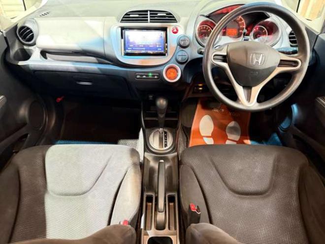 フィット1.3 G スマートセレクション ファインスタイル 4WD　防錆塗装4WDTVナビBカメエンスタETC夏冬タイヤ 1300