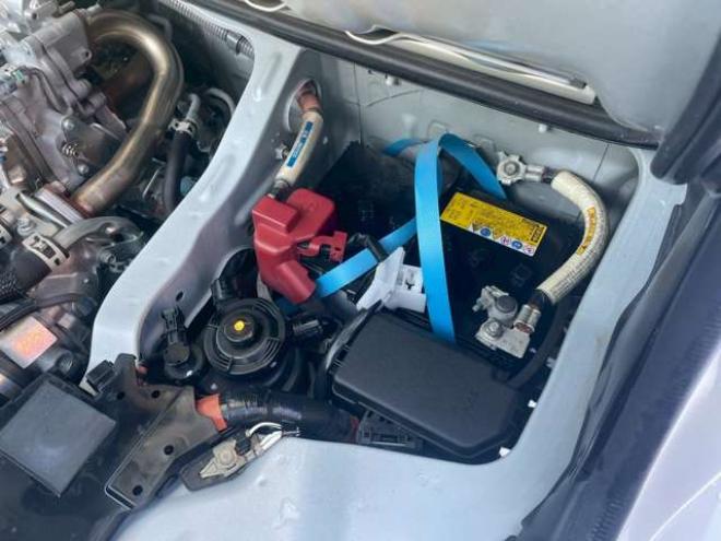 ハイエースバン2.8 DX ロング ディーゼルターボ 4WD　4WD　寒冷地仕様　9人　4ドア　トヨタセーフティセンス付　リヤヒーター付　夏・冬タイヤ有り 2800