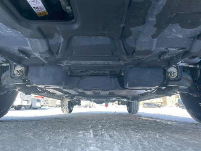 ハイエースバン2.8 DX ロング ディーゼルターボ 4WD　4WD　寒冷地仕様　9人　4ドア　トヨタセーフティセンス付　リヤヒーター付　夏・冬タイヤ有り 2800