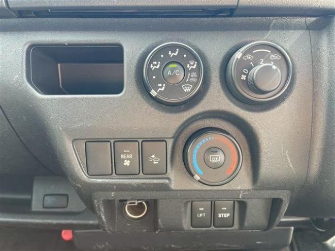 ハイエースバン2.8 ウェルキャブ Bタイプ ロング ディーゼルターボ 4WD　 福祉車両 2800